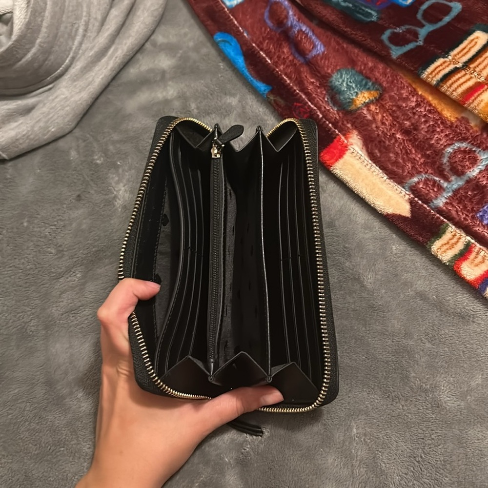 Large Kate Spade Wallet - Picture 2 of 3